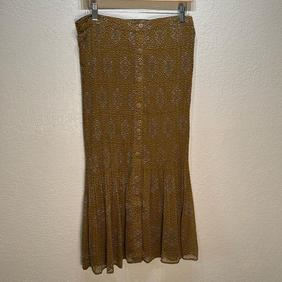 DR2 Women's Large Tan‎ Pleated Button Up Skirt Mid Calf Lined Elastic Waist - Picture 1 of 9